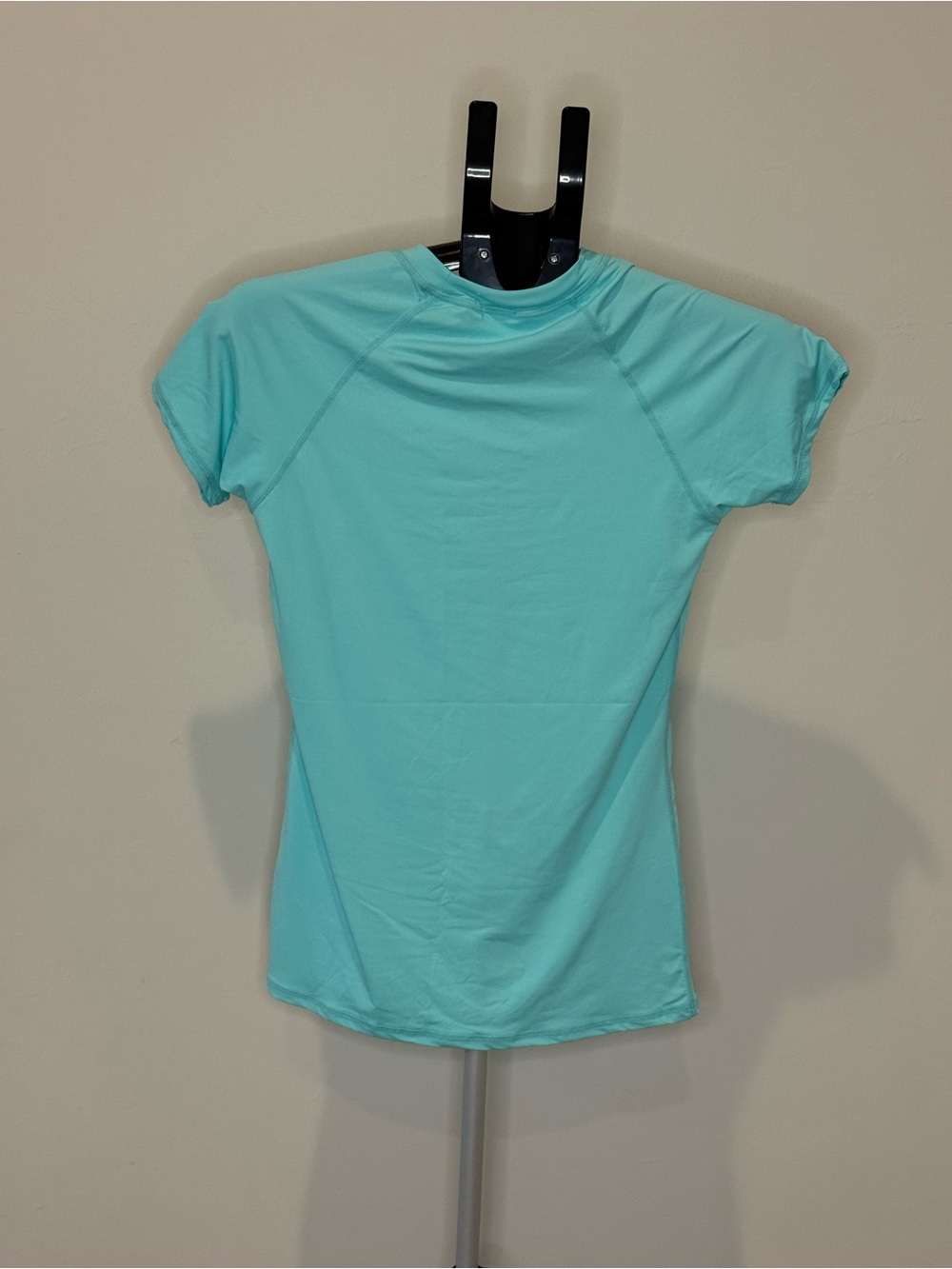 Body Glove Women’s Aqua Blue Rash Guard Swim Surf Top Size S Like New - Picture 4 of 7